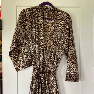 Leopard print robe. New, without tags. Never worn.